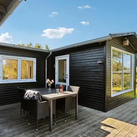 Amazing In With Kitchen Holiday home