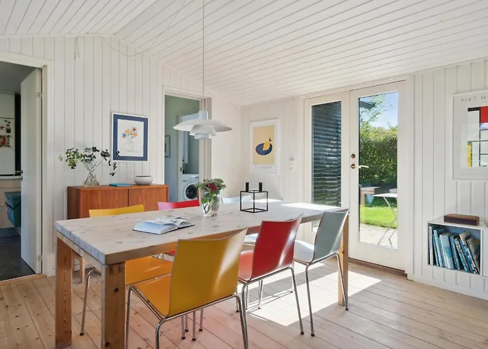 Amazing In With Kitchen Feriehus *